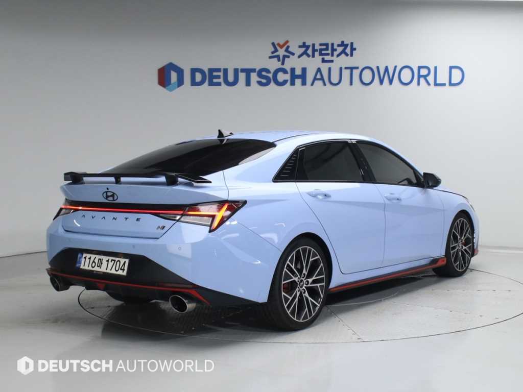 HYUNDAI Avante - Vista 2