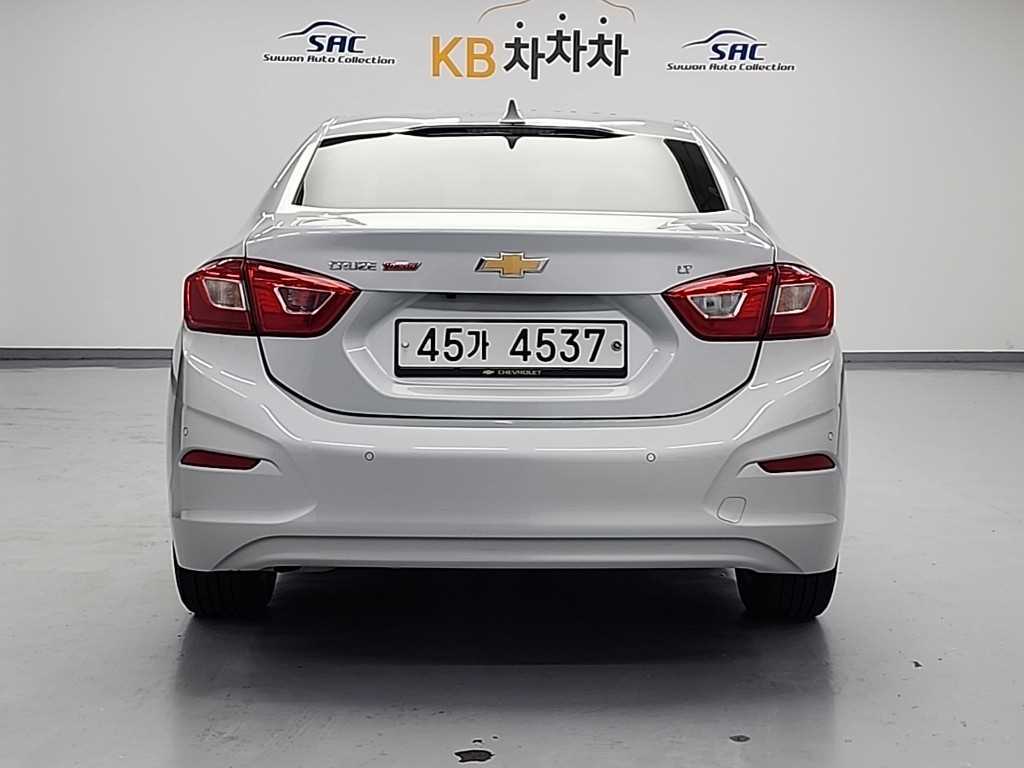 Chevrolet Cruise - Vista 3