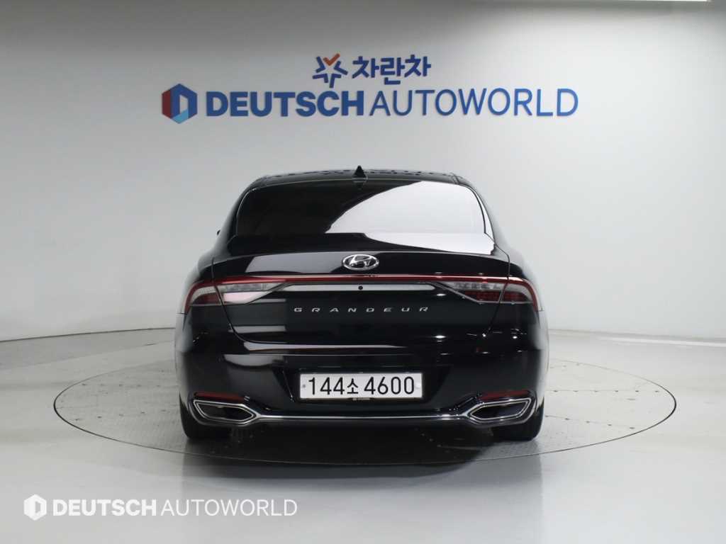 HYUNDAI Grandeur - Vista 4