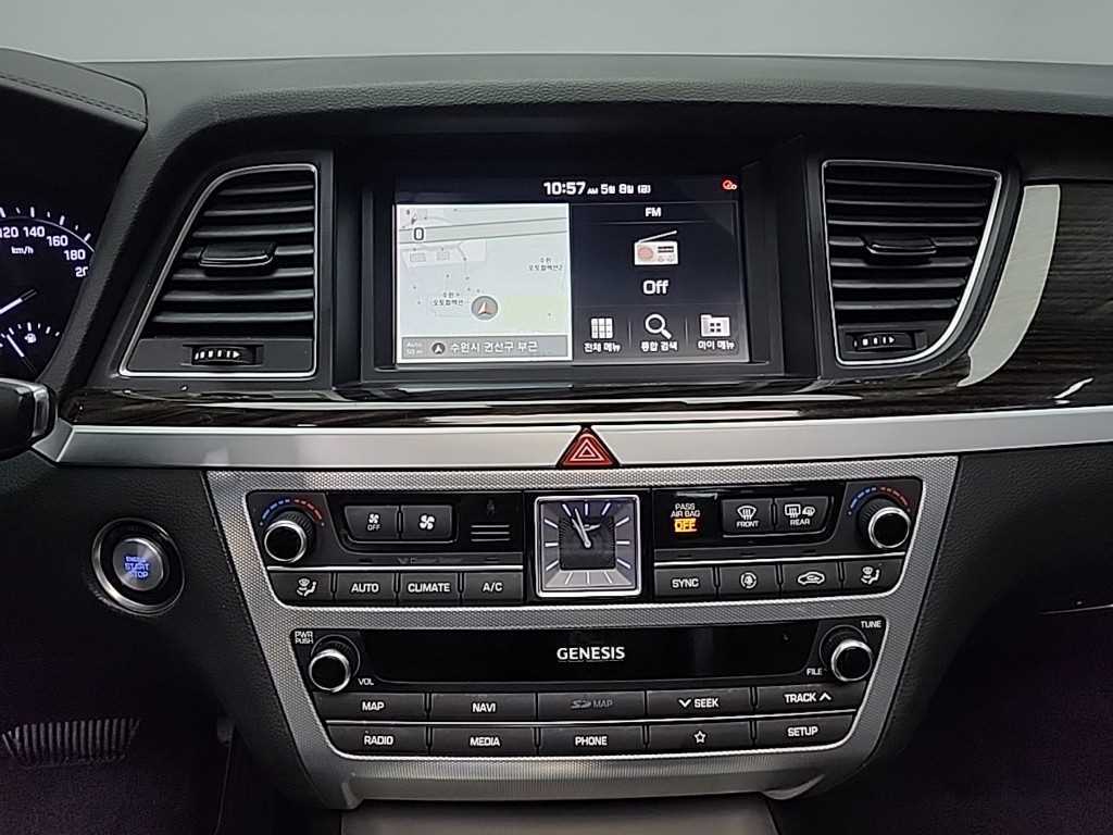Genesis G80 - Vista 10
