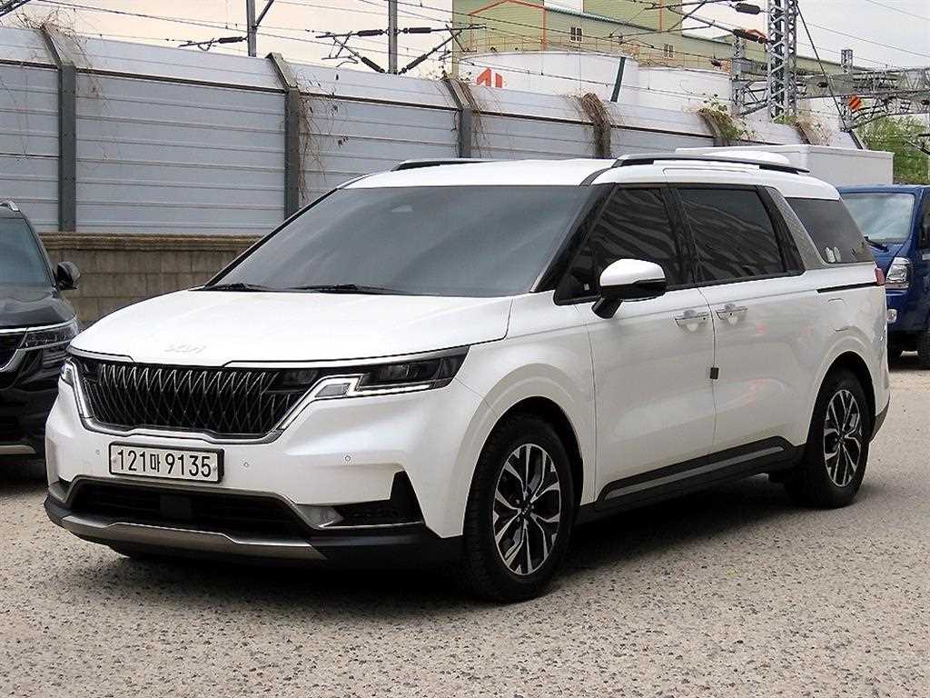 KIA Carnival - Vista 2