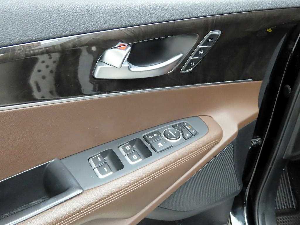 KIA Sorento - Vista 12