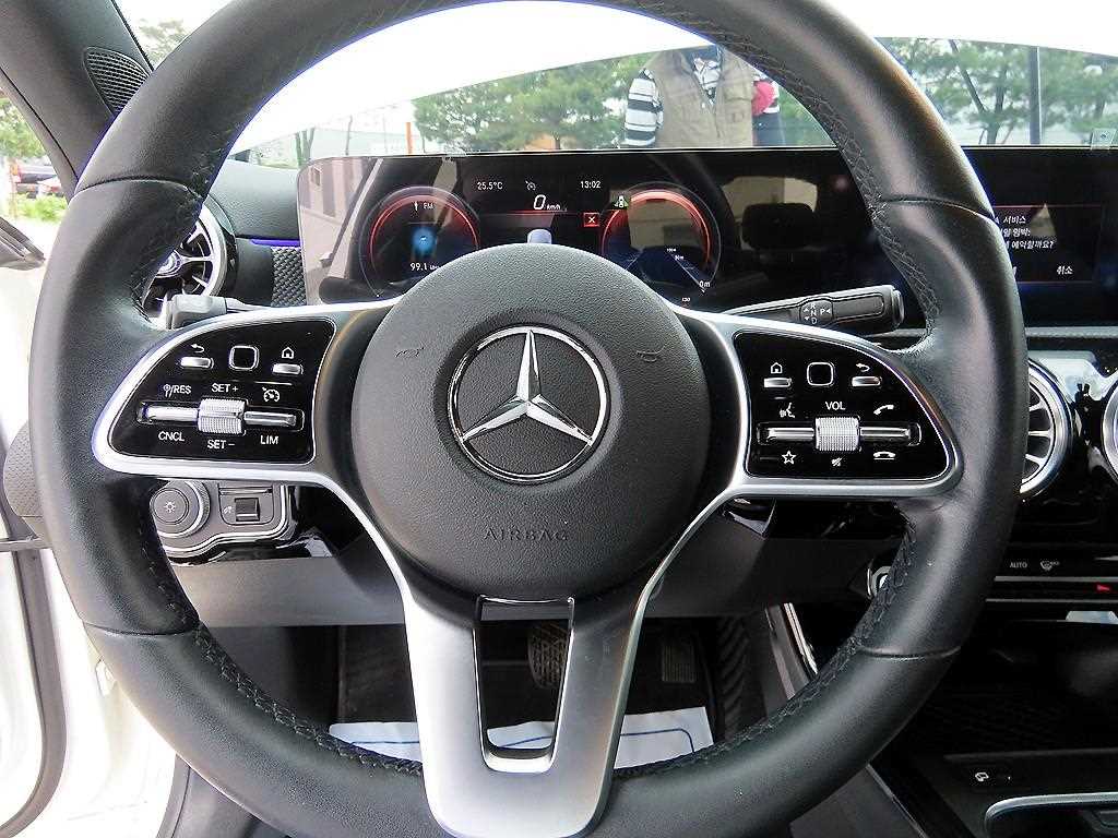 Mercedes Benz A Class - Vista 8