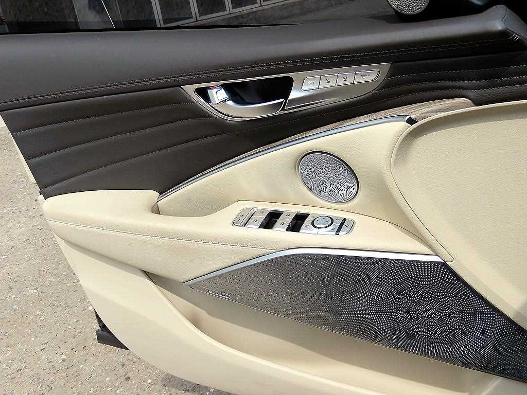 KIA K9 - Vista 12