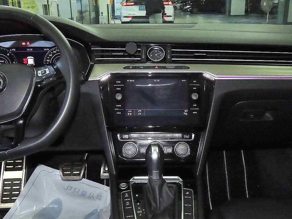 Volkswagen Arteon - Vista 11