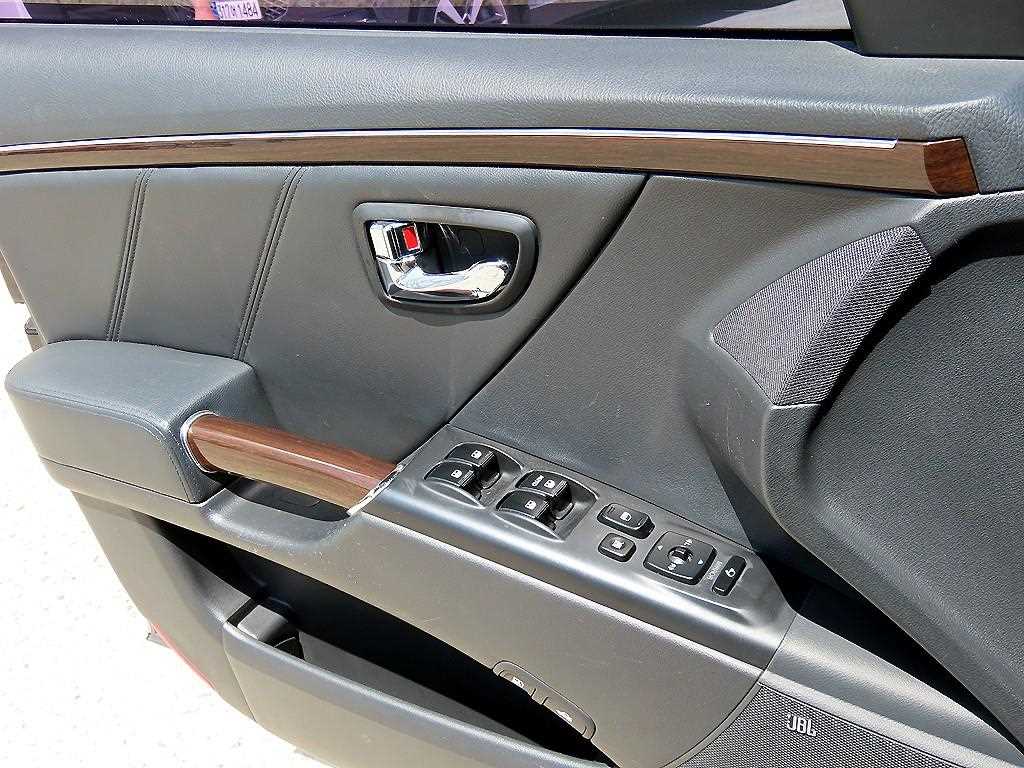 HYUNDAI Grandeur - Vista 11