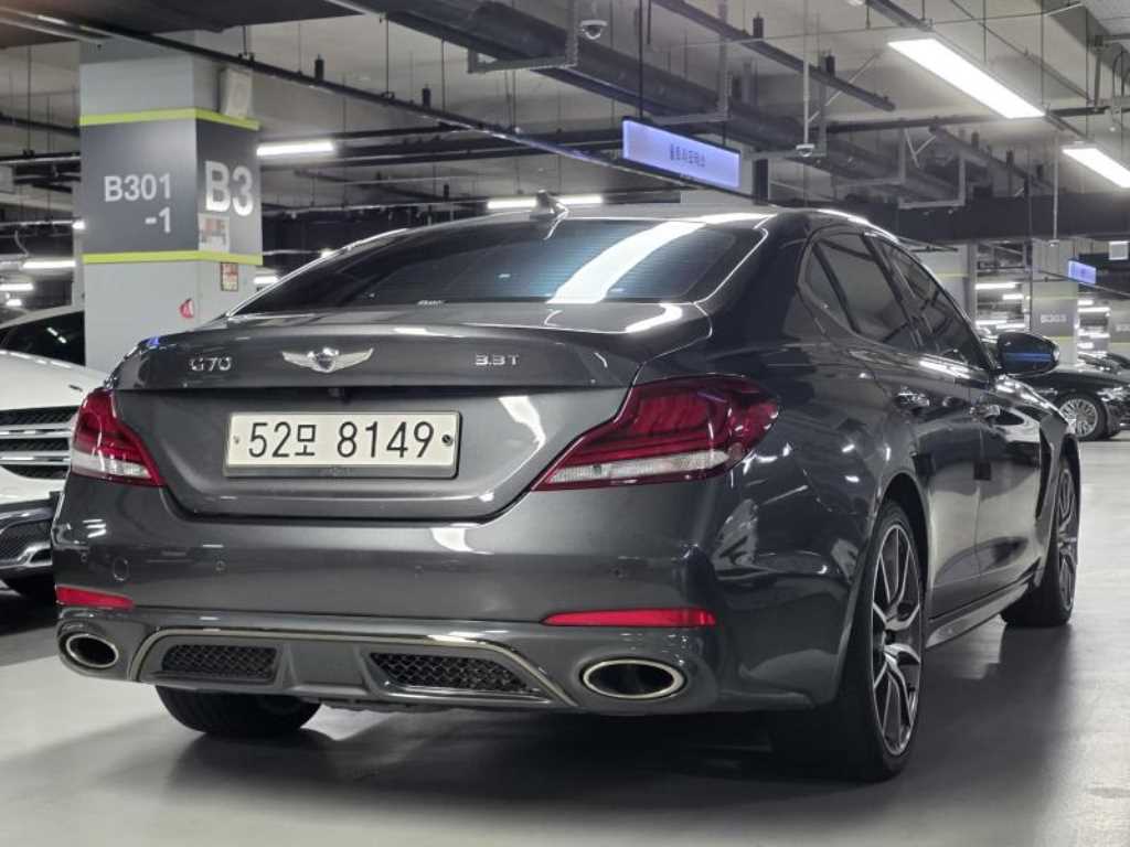 Genesis G70 - Vista 5