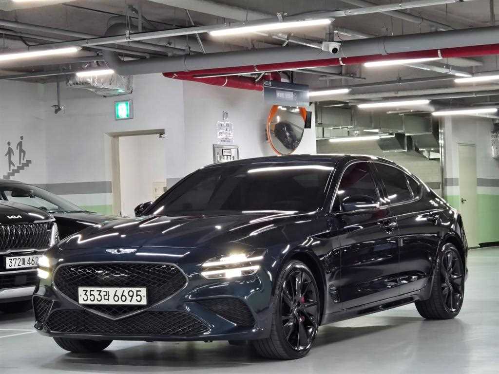 Genesis G70 - Vista 3