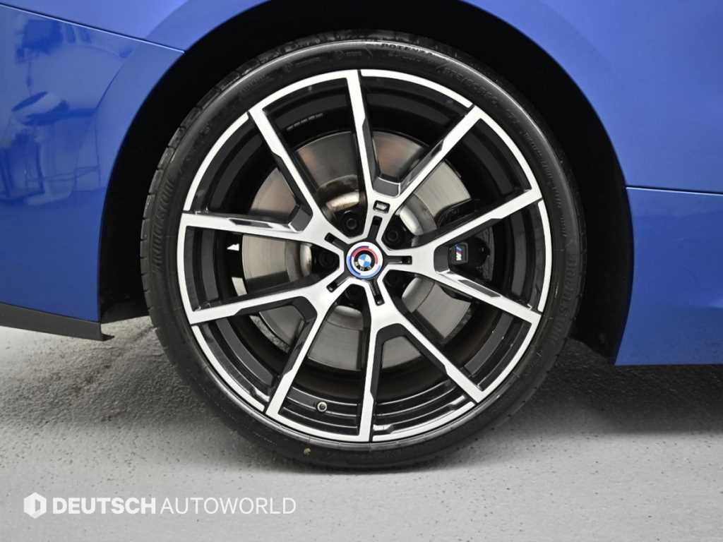 BMW 8 Series - Vista 6