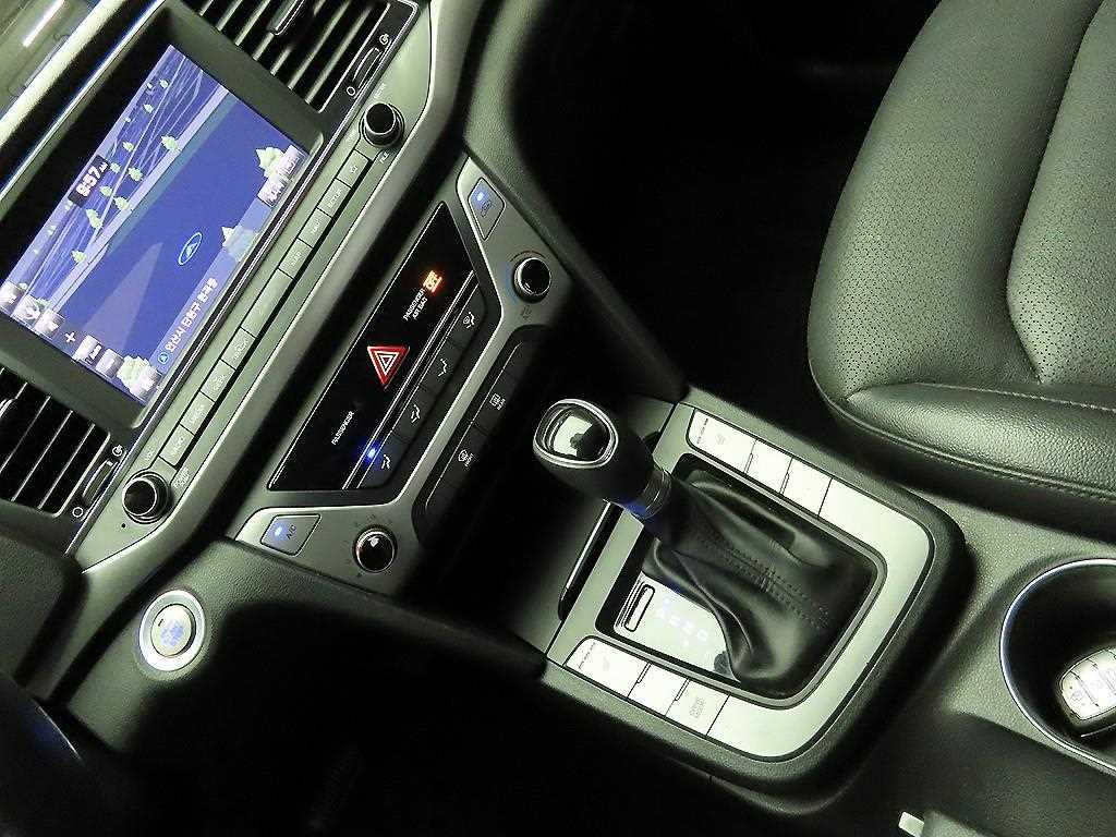 HYUNDAI Avante 2018 Blanco - Importación desde Corea - HF Imports Iquique - Foto 17