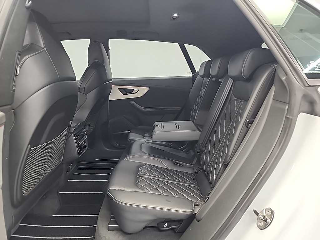 Audi Q8 - Vista 12