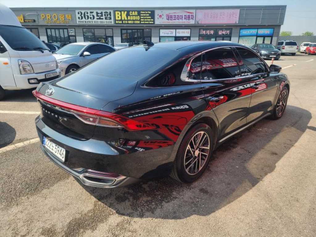 HYUNDAI Grandeur - Vista 6