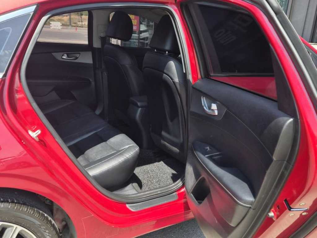 KIA K3 2019 Rojo - Importación desde Corea - HF Imports Iquique - Foto 15