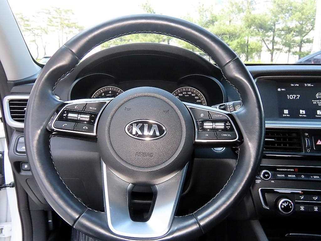 KIA K5 - Vista 8