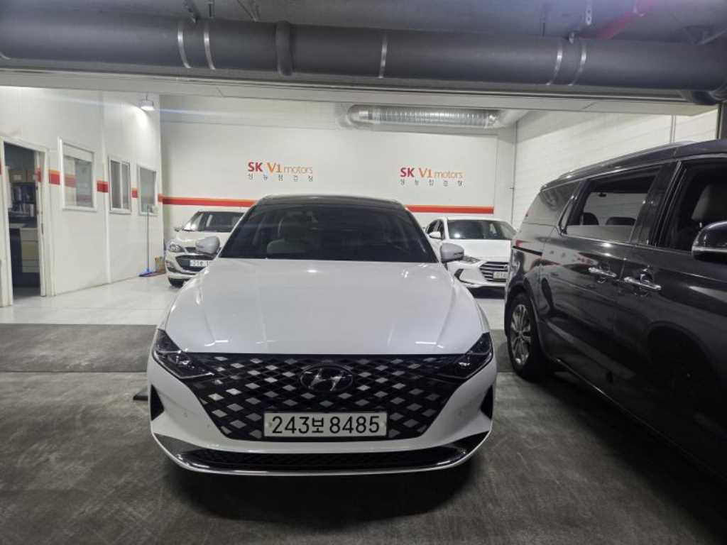 HYUNDAI Grandeur - Vista 2
