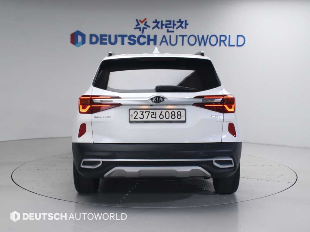 KIA Seltos - Vista 4