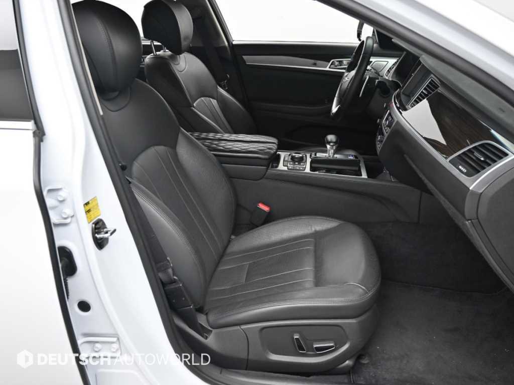 Genesis G80 - Vista 10