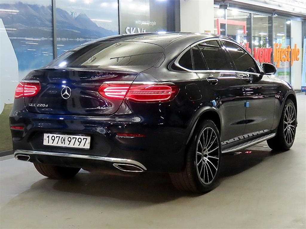 Mercedes Benz GLC Class - Vista 4