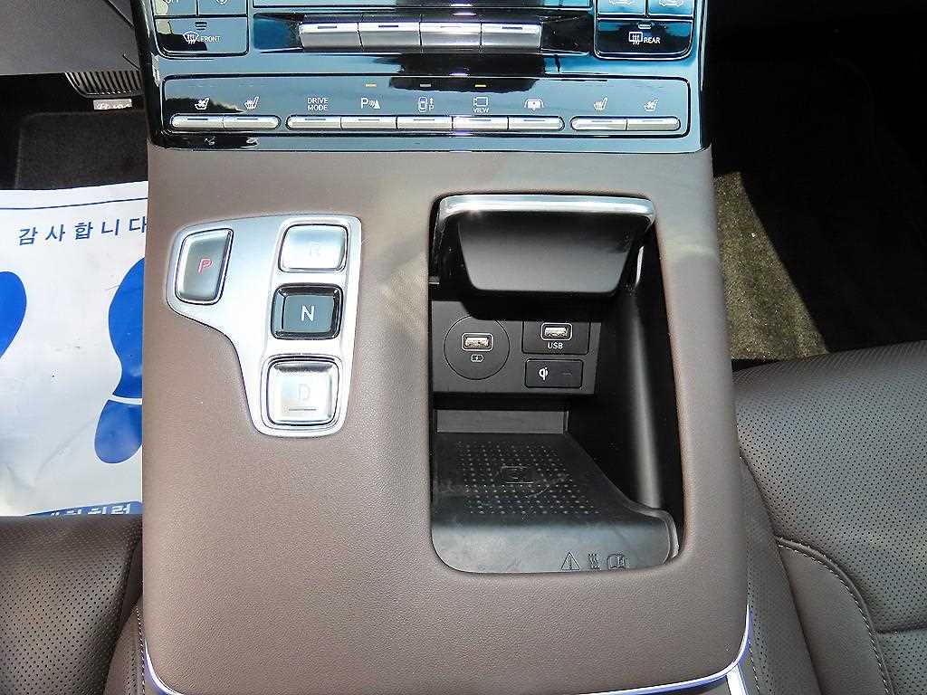 HYUNDAI Grandeur - Vista 10