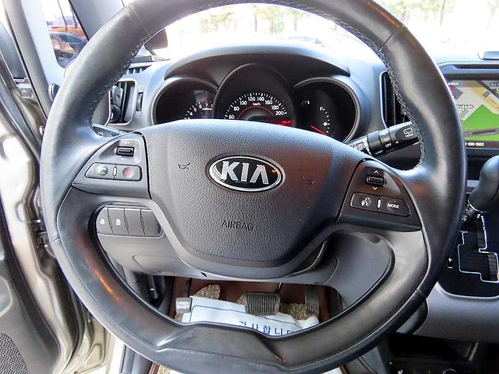 KIA Ray - Vista 8