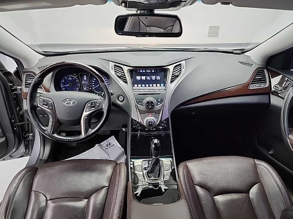 HYUNDAI Grandeur - Vista 7