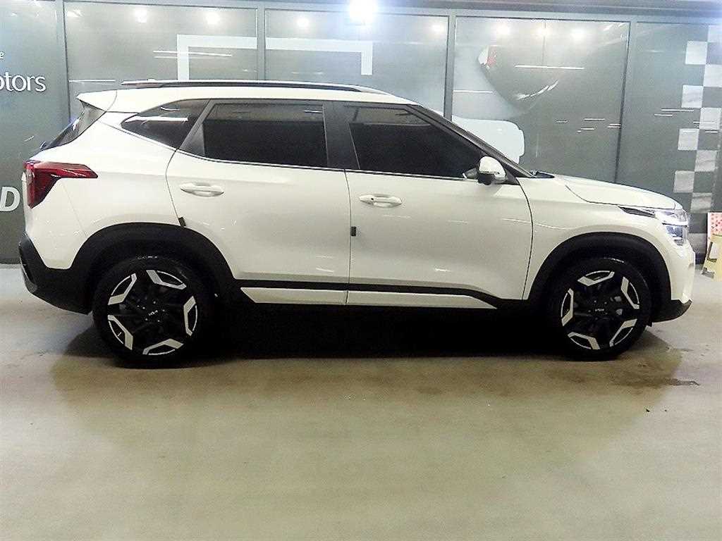 KIA Seltos - Vista 3