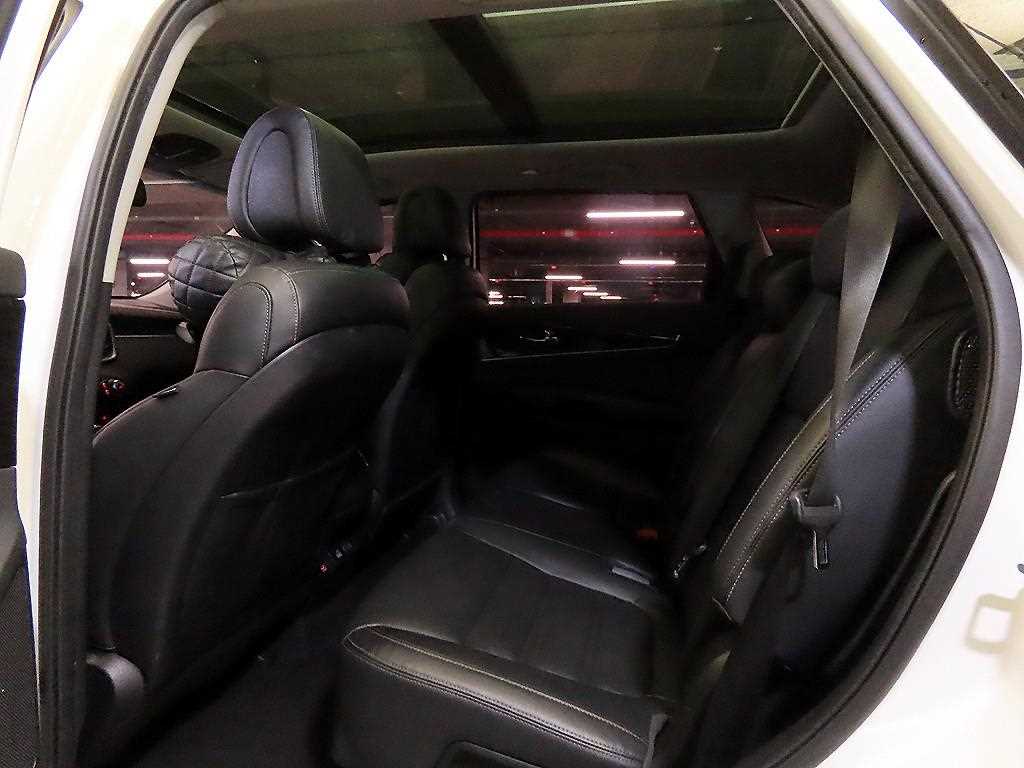 KIA Sorento - Vista 7