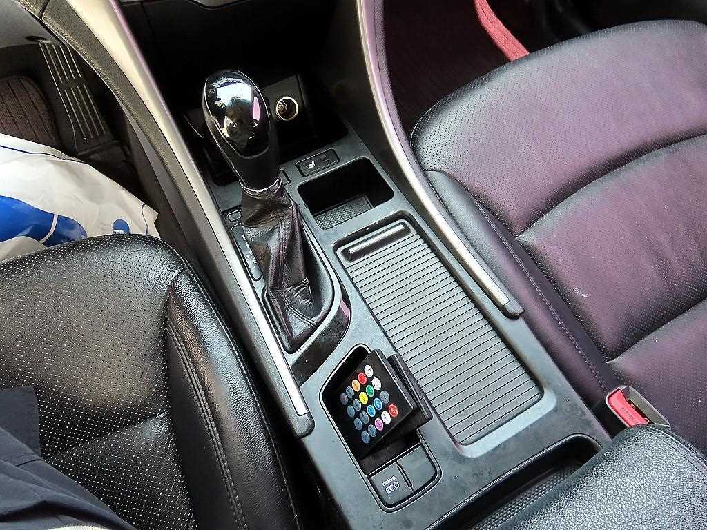 HYUNDAI Sonata - Vista 10