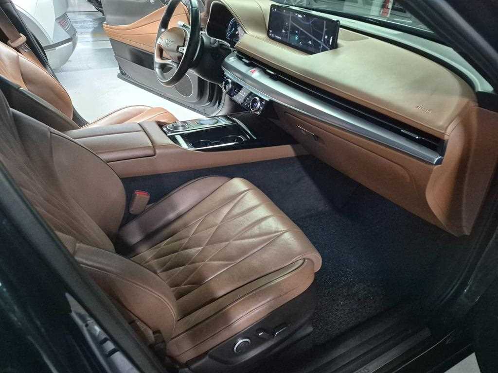 Genesis G80 - Vista 10