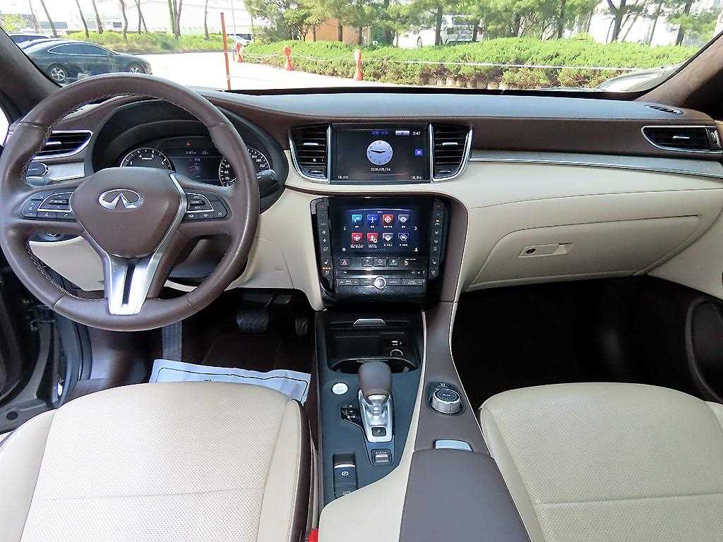 Infiniti QX - Vista 7