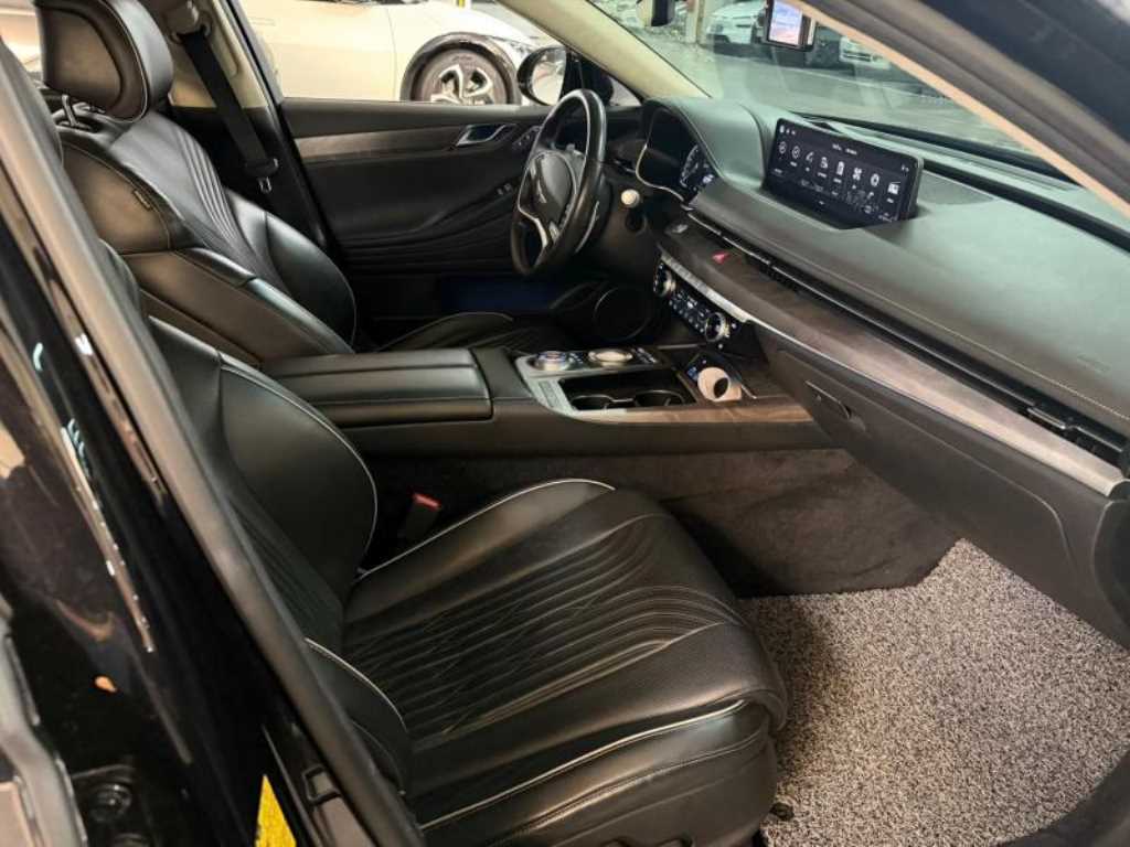Genesis G80 - Vista 4