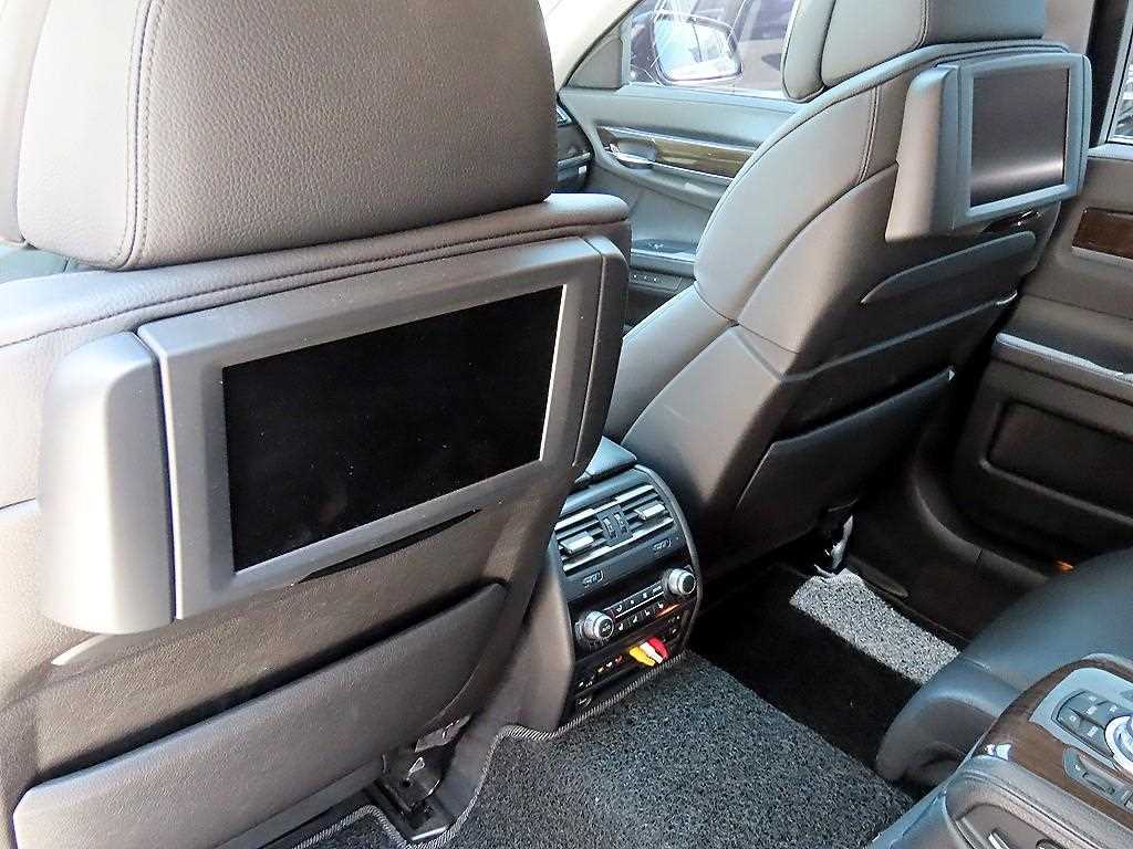 BMW 7 Series - Vista 12