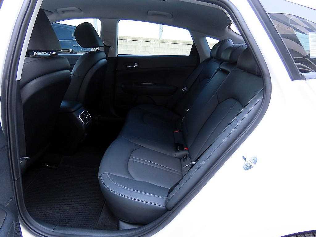 KIA K5 - Vista 6