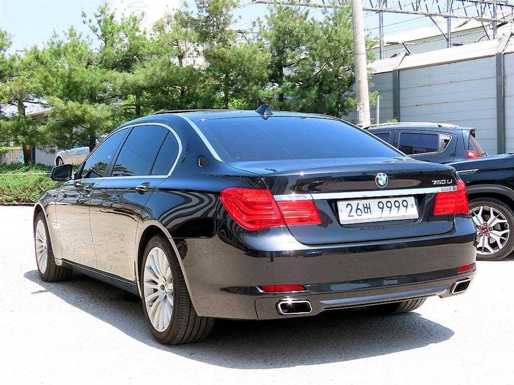 BMW 7 Series - Vista 4