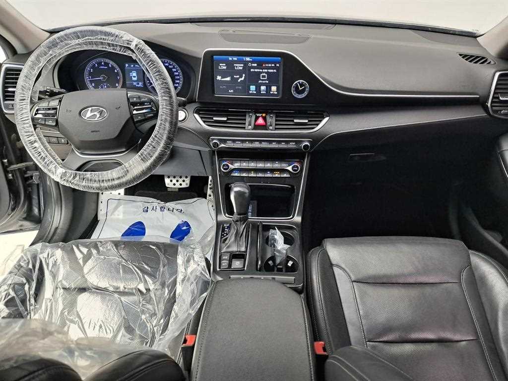 HYUNDAI Grandeur - Vista 6