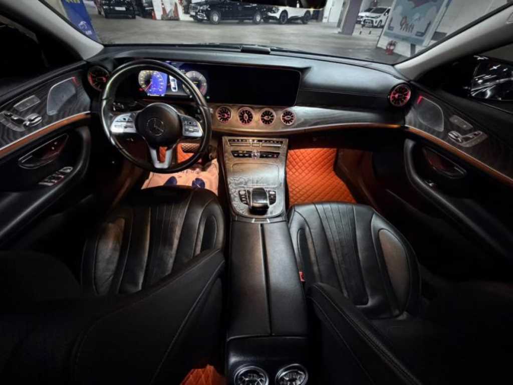 Mercedes Benz CLS Class - Vista 7