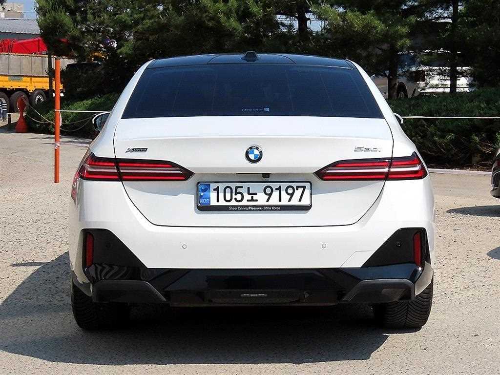 BMW 5 Series - Vista 4