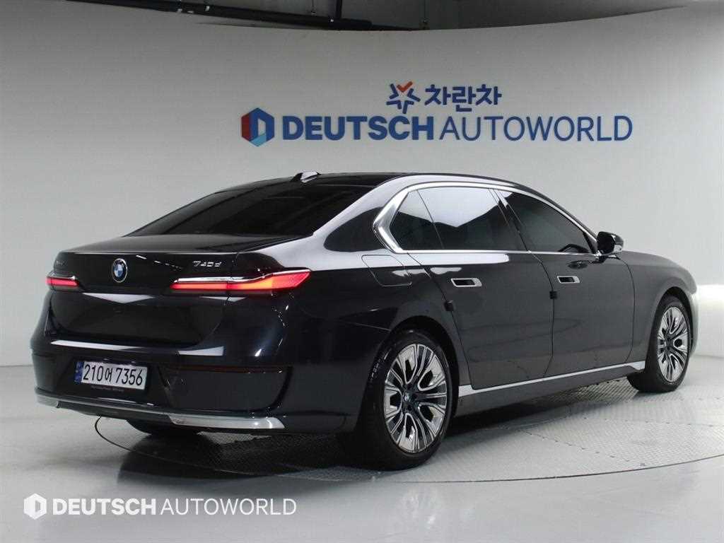 BMW 7 Series - Vista 2