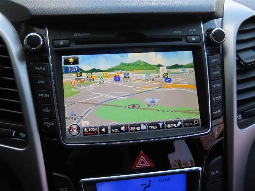 HYUNDAI i30 - Vista 8
