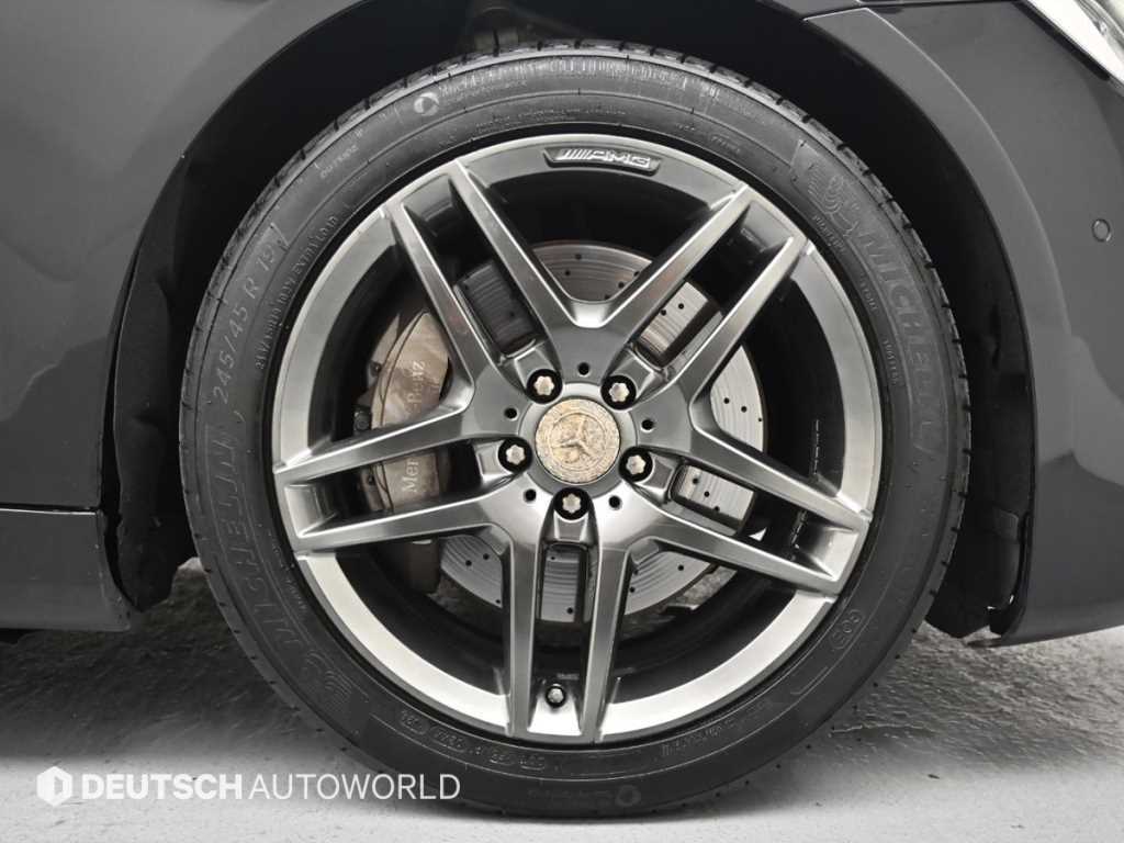 Mercedes Benz S Class - Vista 5
