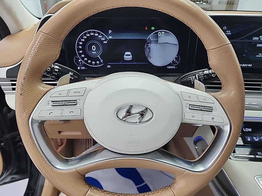 HYUNDAI Grandeur - Vista 9