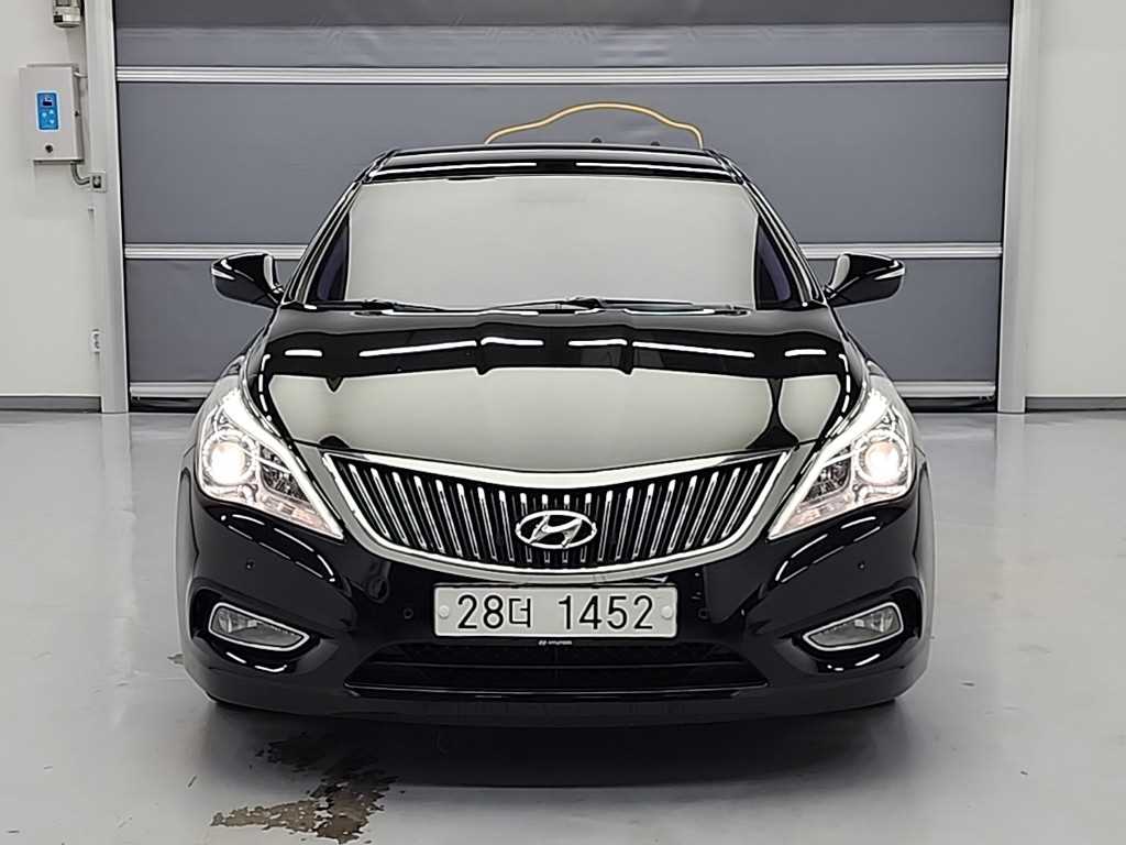 HYUNDAI Grandeur - Vista 2