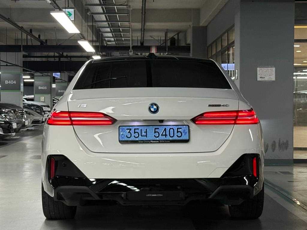 BMW i5 - Vista 4
