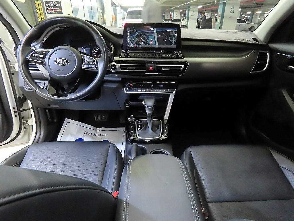 KIA Seltos - Vista 10