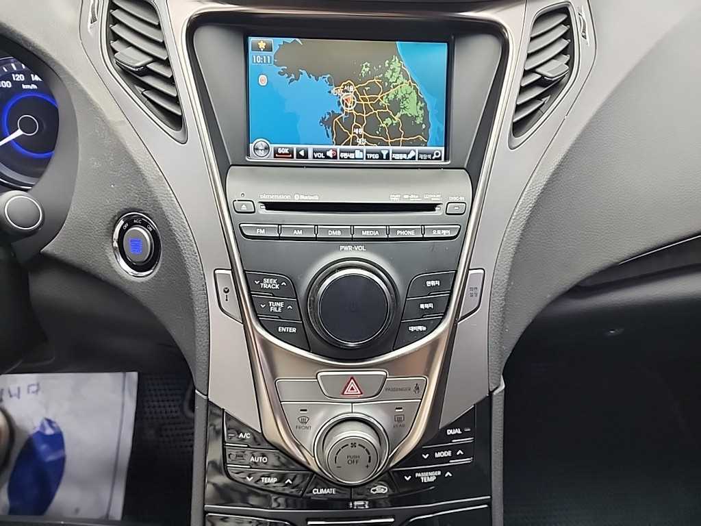 HYUNDAI Grandeur - Vista 10