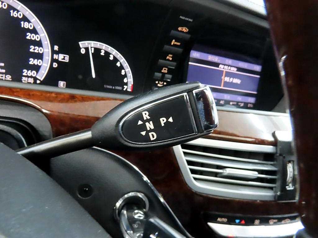 Mercedes Benz S Class - Vista 10
