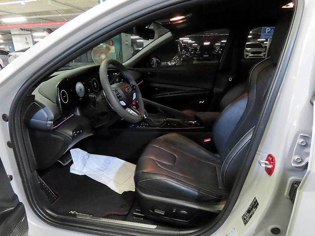 HYUNDAI Avante - Vista 6
