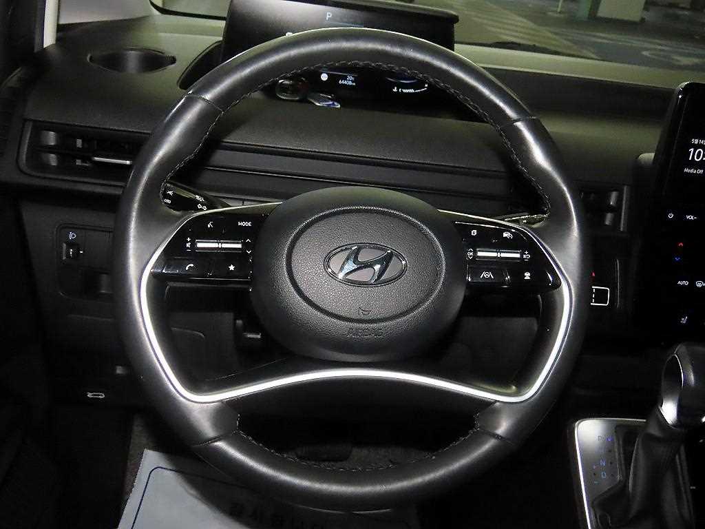 HYUNDAI Staria - Vista 12