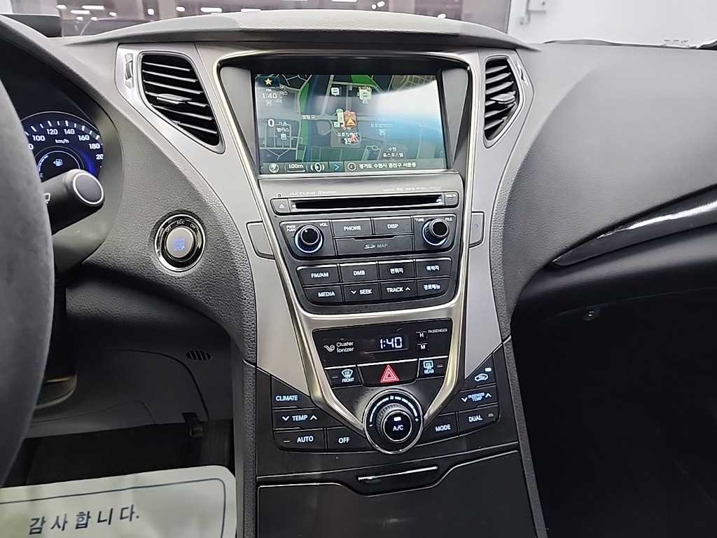 HYUNDAI Grandeur - Vista 10