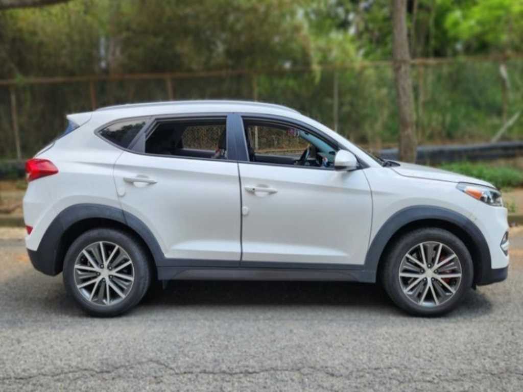 HYUNDAI Tucson - Vista 3
